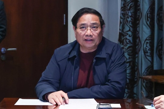 Thủ tướng chỉ đạo: Phải đặt mình vào địa vị người dân vùng lũ để lo công việc