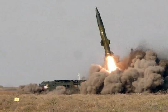Tin vũ khí hôm nay 26.11: Ukraine gắn bom 250kg trên tên lửa đạn đạo Liên Xô