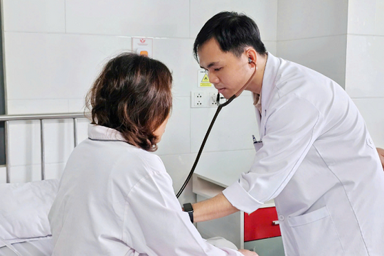 Sốc: Thuốc xách tay 700 nghìn suýt 'lấy mạng' người đột quỵ