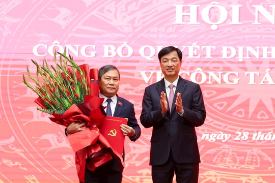 Ông Nguyễn Đức Trung thôi giữ chức Chủ tịch Hà Nội sau 10 ngày nhậm chức