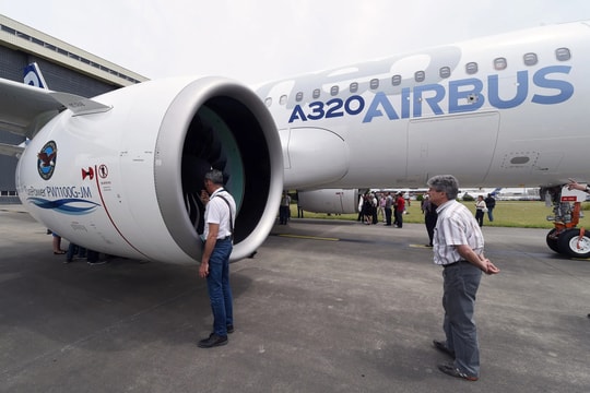Giảng viên quản lý hàng không nói về việc xử lý lỗi của Airbus 320