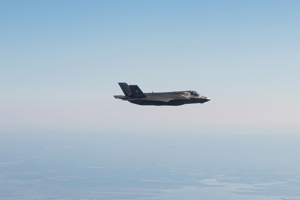 Tiêm kích F-35 như ‘hổ mọc thêm cánh’ với loại vũ khí sát thương mới