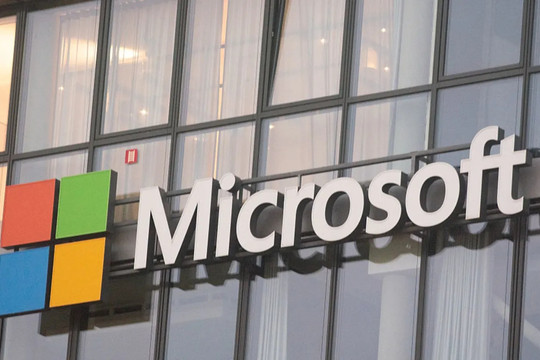 Sau khi phạt Apple, Anh mở cuộc điều tra Microsoft