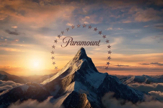 Hollywood lại chao đảo khi Paramount đấu Netflix thâu tóm Warner Bros