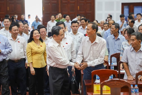 Chủ tịch Quốc hội đặt 4 câu hỏi khi tiếp xúc cử tri phường Vị Thanh TP.Cần Thơ