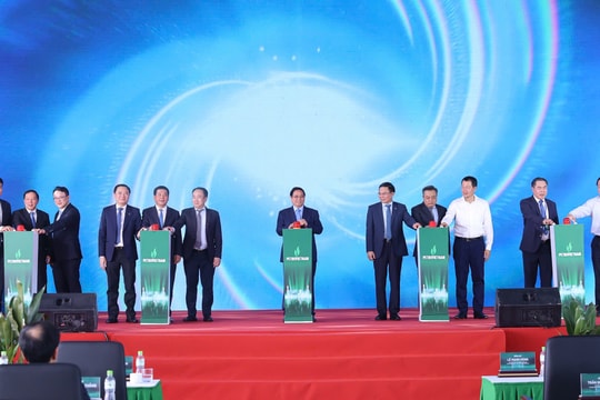 Thủ tướng khánh thành nhà máy điện LNG đầu tiên của Việt Nam tại Đồng Nai