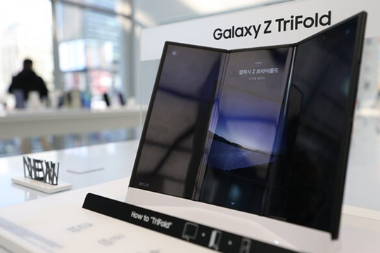 Bài học từ mẫu điện thoại gập 3 của Samsung