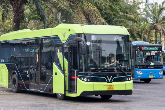 Giảm ô nhiễm không khí: TP.HCM đẩy nhanh lộ trình giao thông xanh