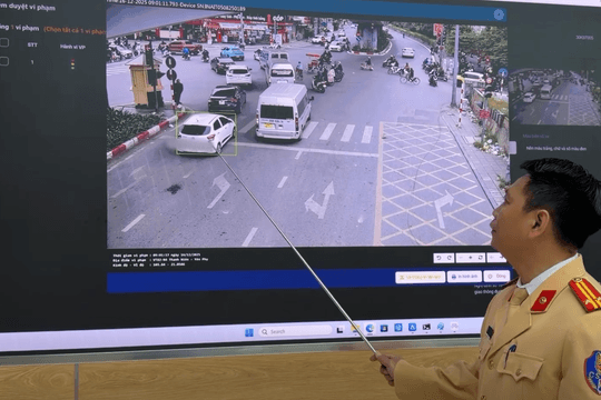 Có người giám sát camera AI giao thông, dân bớt lo phạt nhầm
