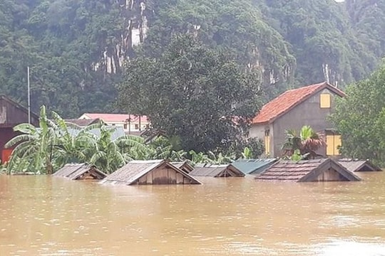 Thời tiết hôm nay 21.12: Miền Trung mưa dông diện rộng, nguy cơ cao ngập lụt