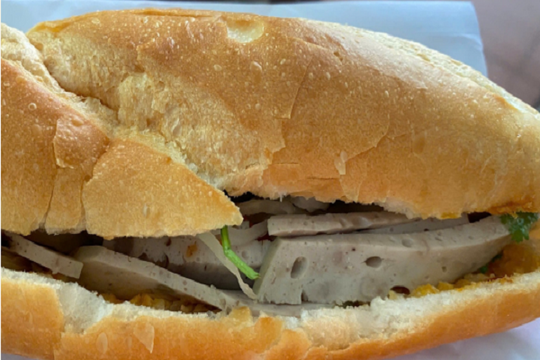 TP.HCM lại ngộ độc bánh mì: Hơn 100 người nhập viện cấp cứu