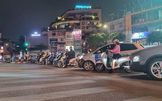 Giáng sinh 2025: 'Mắt thần' AI chặn đứng ùn tắc để người dân vui chơi