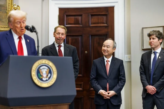 Không phải Elon Musk, Larry Ellison mới là trùm công nghệ định hình năm 2025
