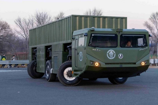 Trung Quốc trình làng xe phóng tên lửa hạt nhân chạy điện có khả năng 'tàng hình'?