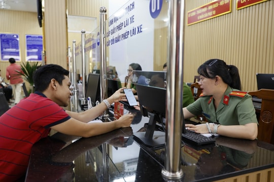 Công an TP.HCM tăng tốc chuyển đổi số, CCHC phục vụ người dân năm 2026