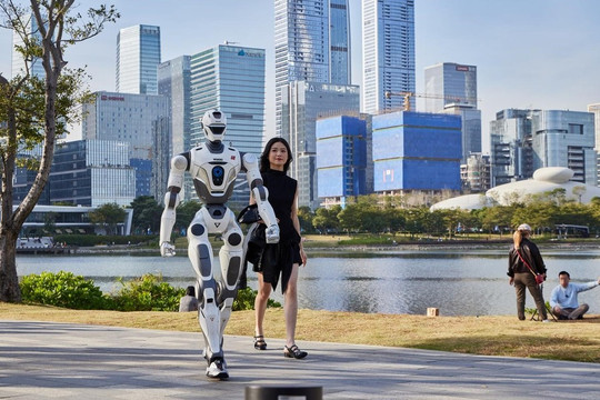 Robot hình người EngineAI T800 ra mắt đánh dấu bước chuyển sang ứng dụng thực tế