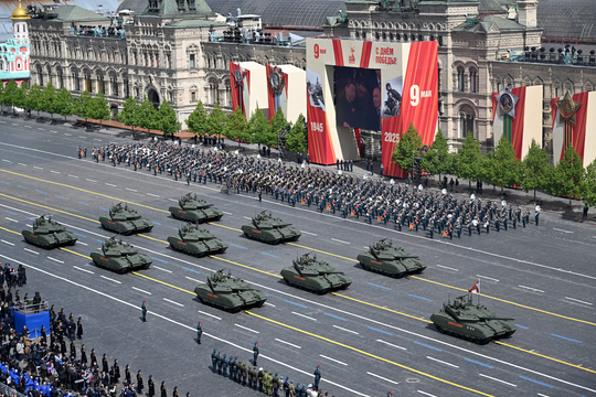 Lý do xe tăng T-90M Nga vẫn đều đặn ra lò dù trừng phạt bủa vây