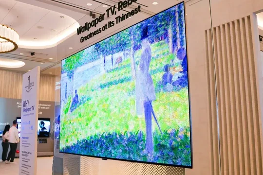 LG W6 Wallpaper mỏng 9 mm và các TV ấn tượng nhất CES 2026