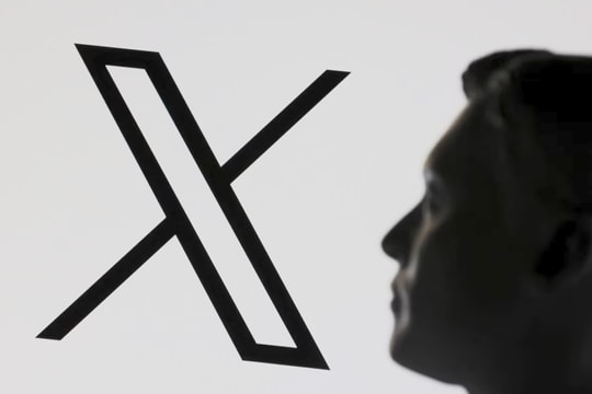 Elon Musk nói X sẽ công khai thuật toán mới sau khi Grok tạo ảnh khiêu dâm tràn lan