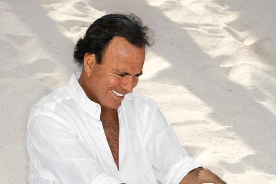 Hoài niệm mùa đông Đà Lạt trong tiếng nhạc của Julio Iglesias