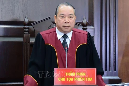 Giao dịch bạc tỉ trao tay, tòa án hóa chợ