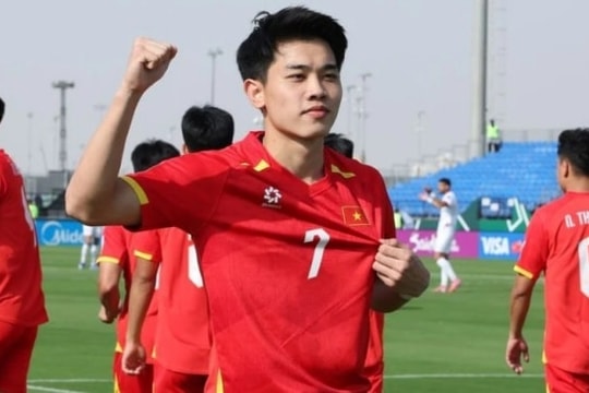 Truyền hình Trung Quốc 'việt vị' vì không tin đội nhà vào bán kết