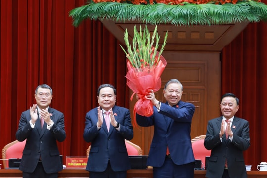 Ban Chấp hành TW Đảng khoá XIV thống nhất tuyệt đối bầu đồng chí Tô Lâm tiếp tục giữ chức Tổng Bí thư
