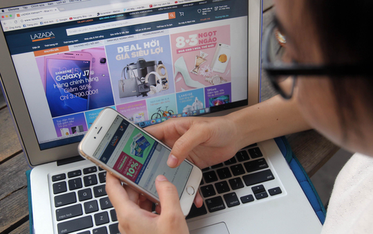 Ma trận hàng xách tay online và cuộc chiến 'giá rẻ trốn thuế'