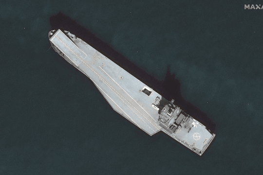 Shahid Bagheri - ‘tàu sân bay’ độc nhất phi đối xứng của Iran trước gọng kìm Hải quân Mỹ