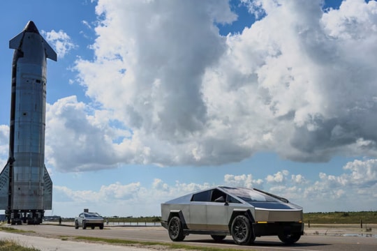 SpaceX thỏa luận sáp nhập với Tesla và xAI, Elon Musk toan tính gì?