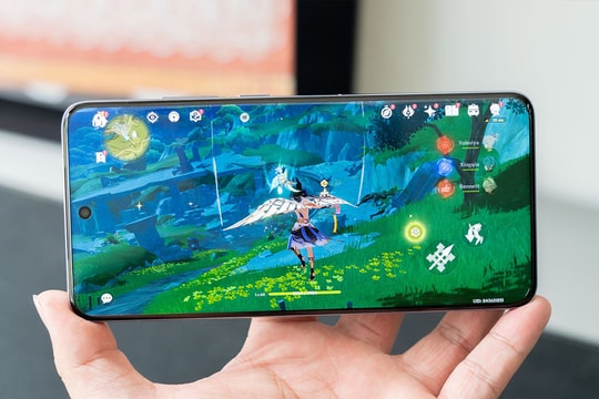 Review Redmi Turbo 5 Max: Siêu pin 9.000 mAh, màn hình 3.500 nit, chơi game gần 2 ngày không cần sạc