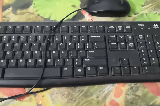 Bàn phím giả cơ khác gì bàn phím văn phòng?
