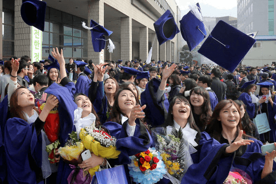 Đại học Hàn Quốc siết gian lận AI, nhiều tranh cãi bùng nổ