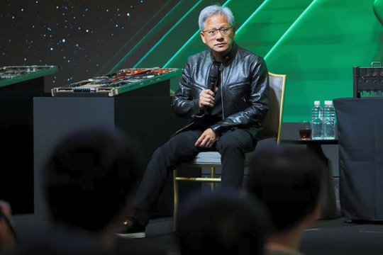 CEO Nvidia nói về khoản chi 660 tỉ USD của Google, Meta, Amazon và Microsoft, ca ngợi OpenAI