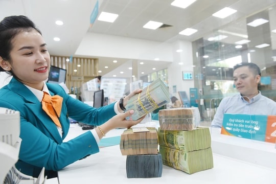 Lãi suất qua đêm biến động mạnh gấp 10 lần: Điều gì đang xảy ra?
