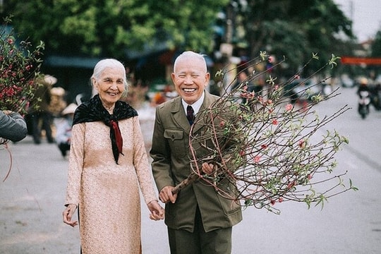 Để người cao tuổi ăn Tết vui khỏe, đón Xuân an lành