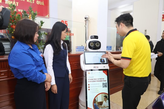 Xã đầu tiên ở Ninh Bình đưa Robot AI vào 'giải cứu' quá tải thủ tục hành chính