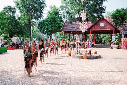 Xuân về trên sóc Bom Bo, âm vang tiếng chày giã gạo nuôi quân