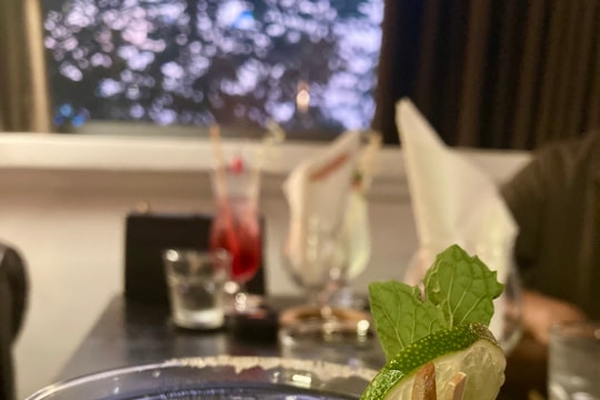 'Valentine này, mình yêu bản thân thêm một chút nữa'