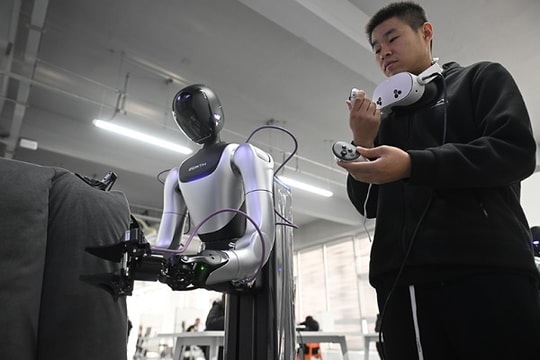 Những ‘thầy giáo’ giúp đưa robot vào đời sống