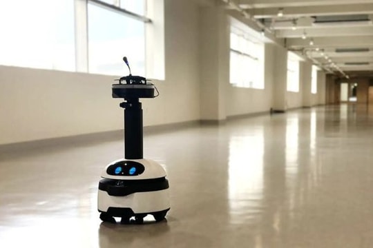 Sân bay Nhật Bản tăng cường an ninh bằng robot AI, hướng dẫn khách 4 ngôn ngữ