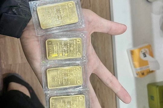 Giá vàng hôm nay 21.2: Cả tuần 'hụt hơi', người giữ vàng đứng ngồi không yên