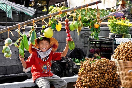 Chợ nổi Cái Răng: Đông người mà vắng hồn