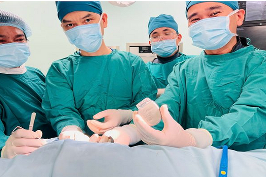 Cú sốc điện sinh tử cứu bé trai 8 tuổi ngày 27.2