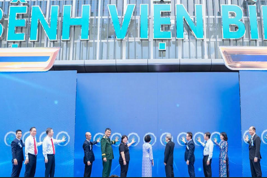 Bệnh viện Bình Dân: Từ phòng mổ sinh tử đến đế chế robot ngoại khoa