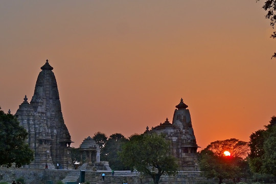 Đền Khajuraho: Di sản UNESCO và những bức phù điêu phồn thực gây tranh cãi