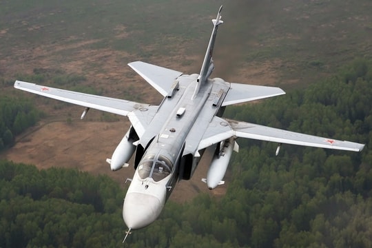 Máy bay ném bom Su-24 của Iran đã tiến sát căn cứ Mỹ thế nào?