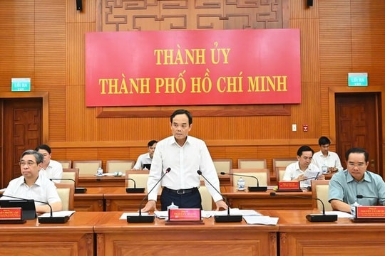 TP.HCM tăng tốc, yêu cầu phát xong thẻ cử tri trước 10.3