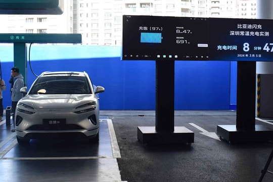 BYD tung pin xe điện sạc đầy trong 9 phút
