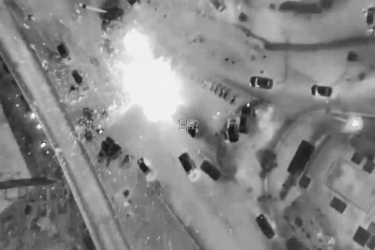 Israel triển khai bầy đàn UAV kết hợp AI để tấn công Iran